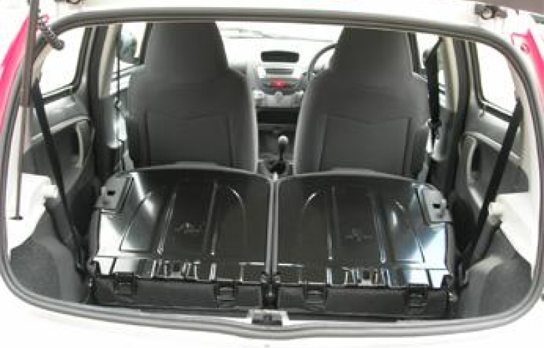 Peugeot 107 Urban 1.0 5dr hatch RiDC