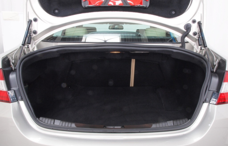 Jaguar hot sale xf trunk