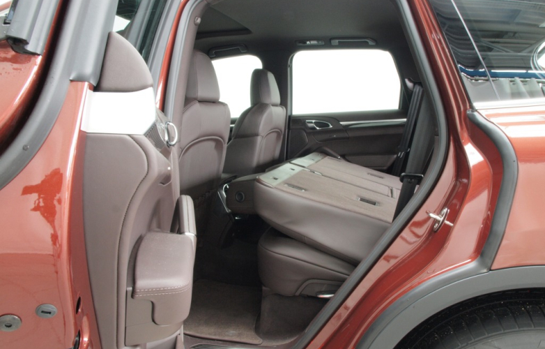 Porsche Cayenne Turbo 3.0 Diesel 180 kW 5dr 4x4 2012 RiDC