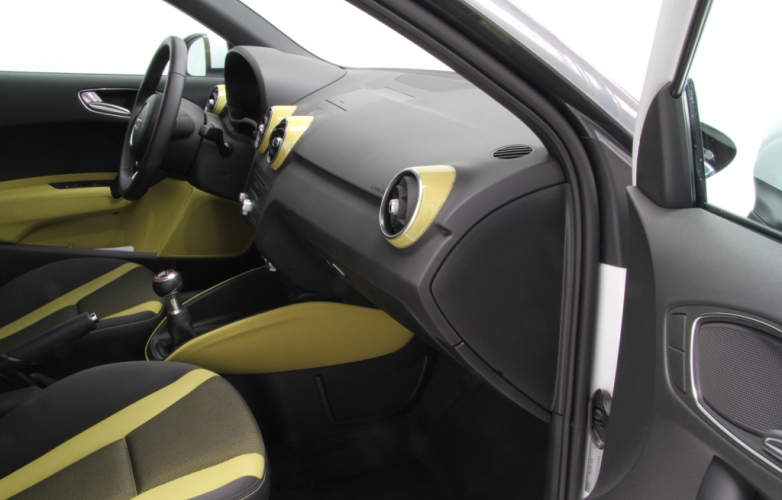 Audi A1 Sportback Ambition 2.0 TDI 105 5dr hatch 2012 RiDC