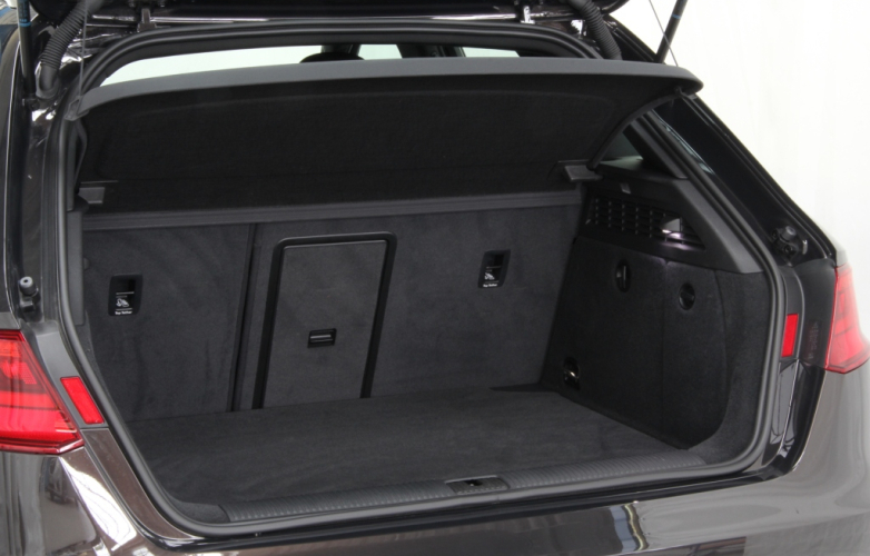 Audi A3 Sportback Ambition 2.0 TDI 110kW 150 PS 5dr hatch 2013 RiDC