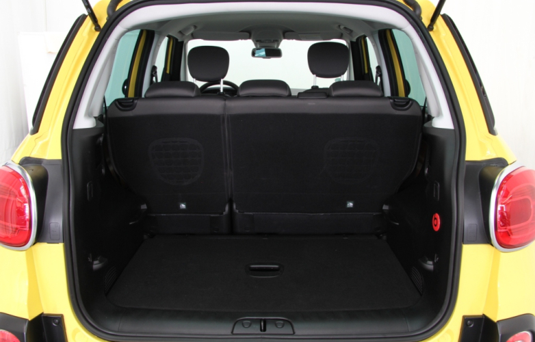 Fiat 500l 2025 boot shelf