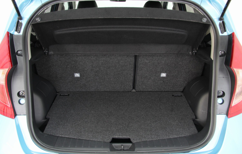 Nissan note deals boot cover