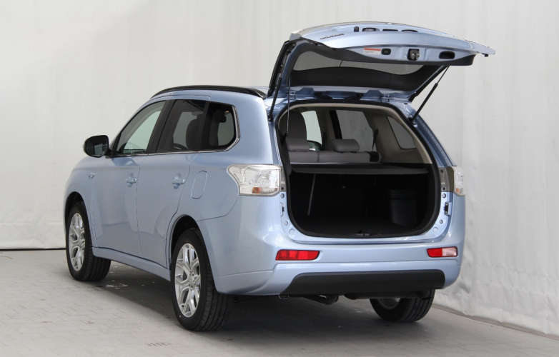 Mitsubishi Outlander PHEV superior 4WD 5dr 4x4 outlander trunk Mitsubishi Outlander PHEV superior 4WD 5dr 4x4