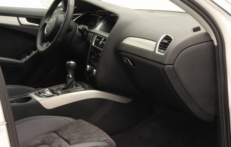 Passenger side - dashboard