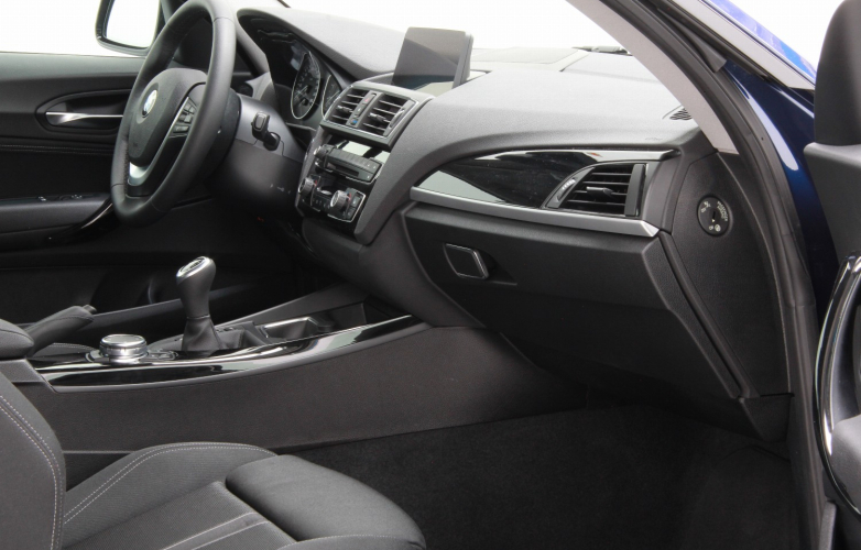 Passenger side - dashboard