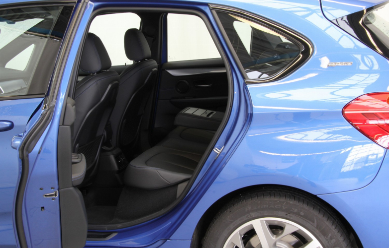 Rear seats