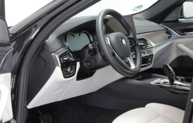 Driver side - steering position