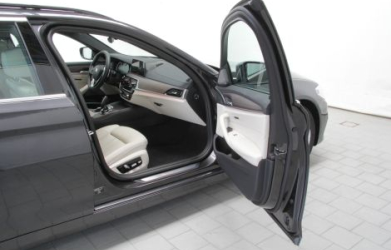 Passenger side - door opening
