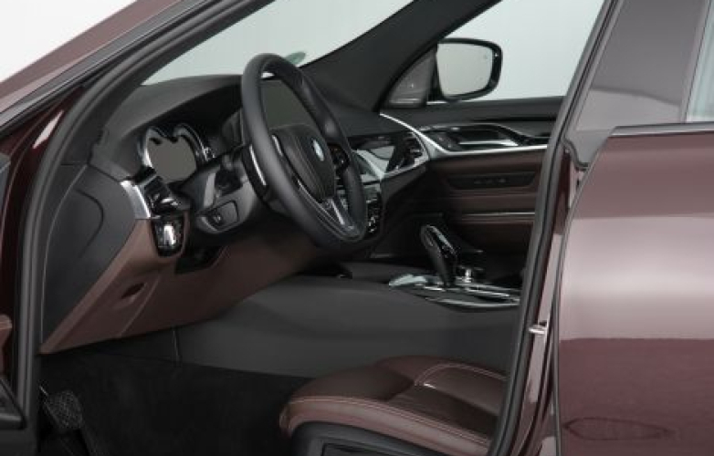 Driver side - steering position