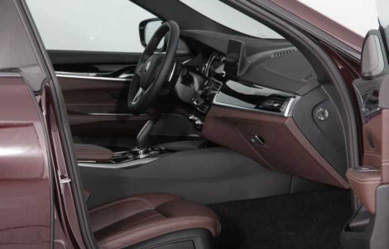 Passenger side - dashboard