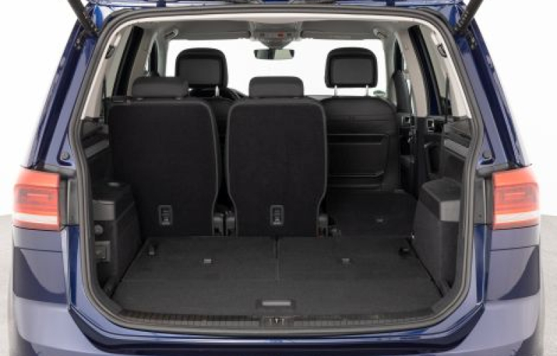Boot with seats folded 1