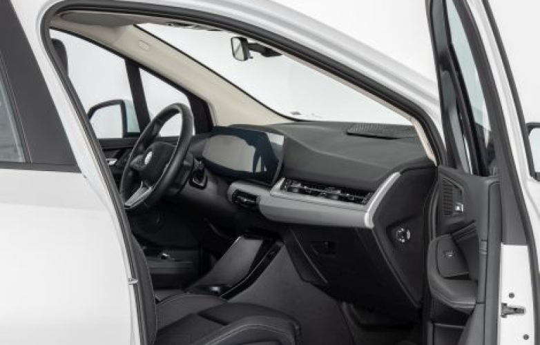 Passenger side - dashboard