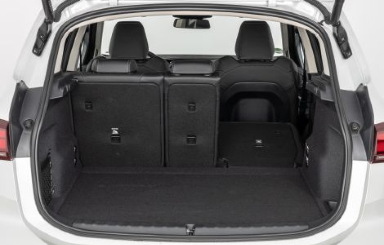 Boot with seats folded 1