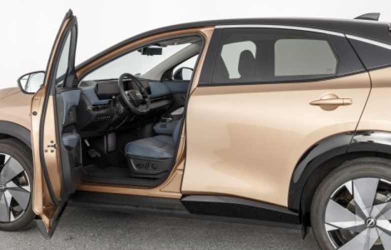 Driver side - door opening
