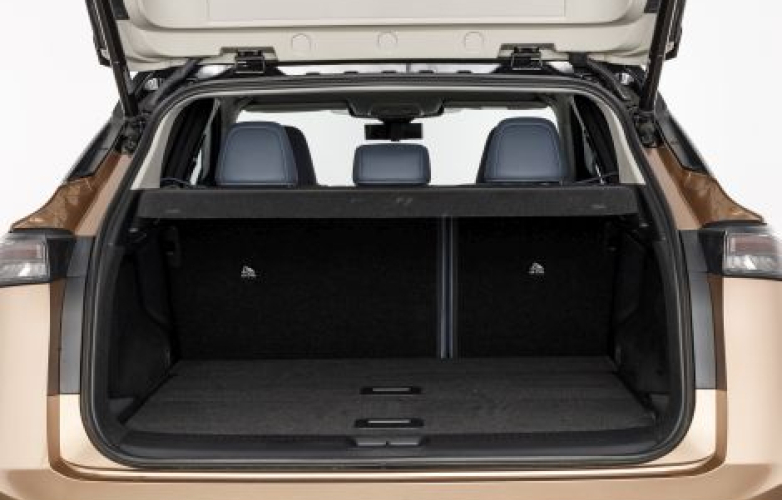 Boot with shelf down