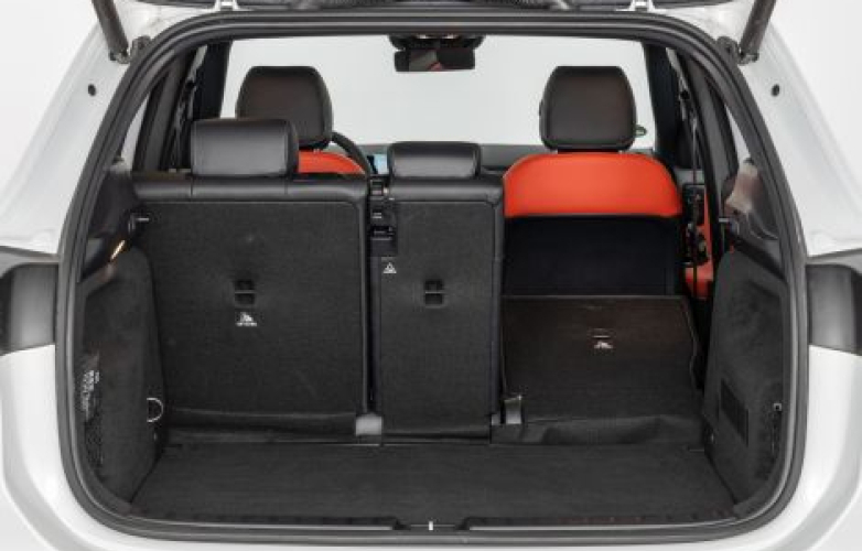 Boot with seats folded 1