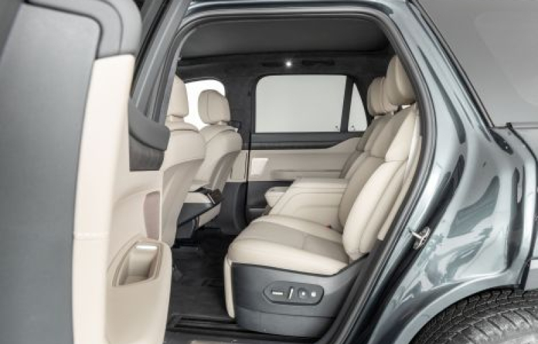 Rear passenger door