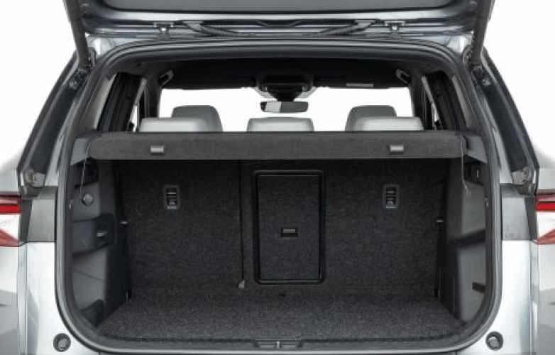 Boot with shelf down