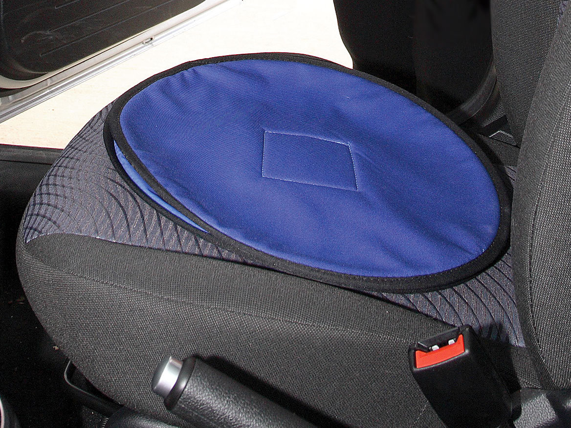 Swivel pin cushion